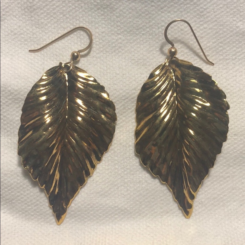 Gold leaf drop earnings